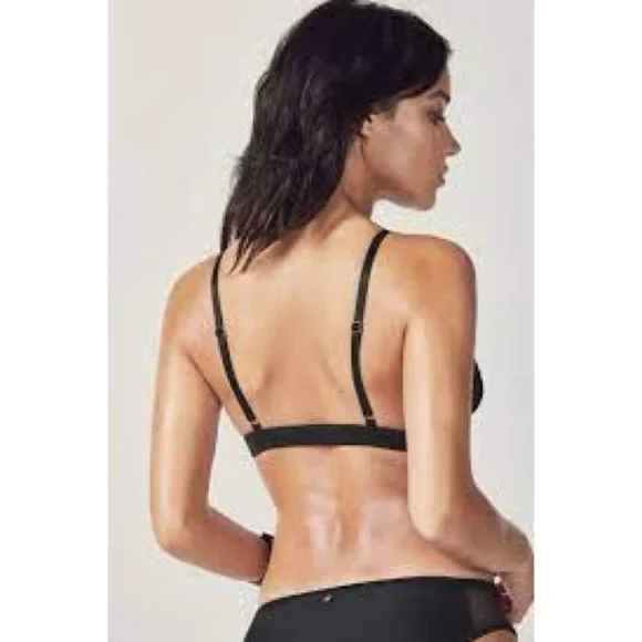 NEW Fabletics Halina Black Athletic Bikini Top - Picture 2 of 7